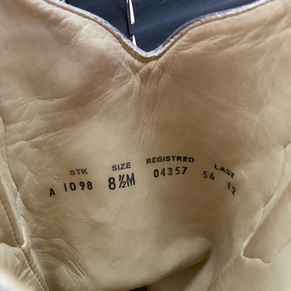 Corral Snip Toe Boots - Brown - Picture 3 of 8